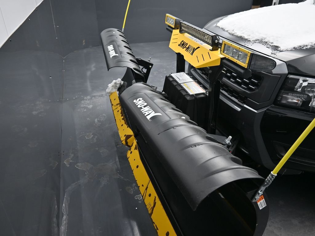 Used 2025 Nissan Frontier SV image 25