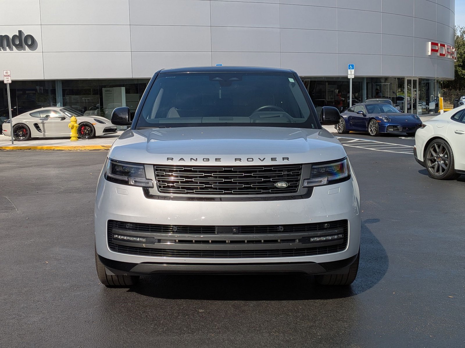 Used 2025 Land Rover Range Rover SE image 6