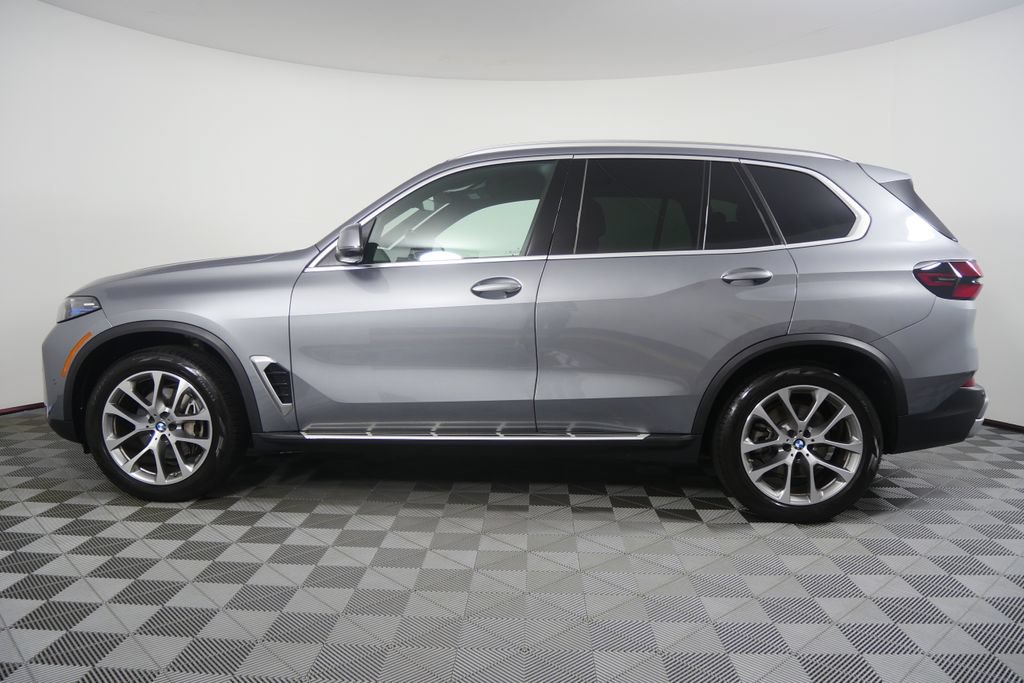 Certified 2026 BMW X5 sDrive40i RWD image 2