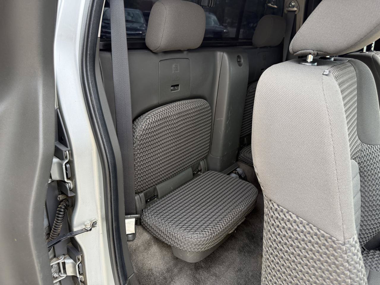 Used 2017 Nissan Frontier SV RWD image 17