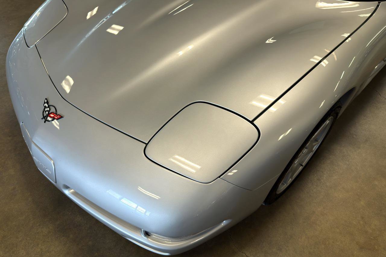 Used 1997 Chevrolet Corvette Coupe w/ Memory Pkg RWD image 25