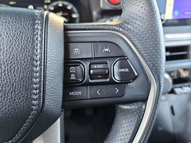 Certified 2025 Toyota 4Runner TRD Off-Road AWD/4WD image 12