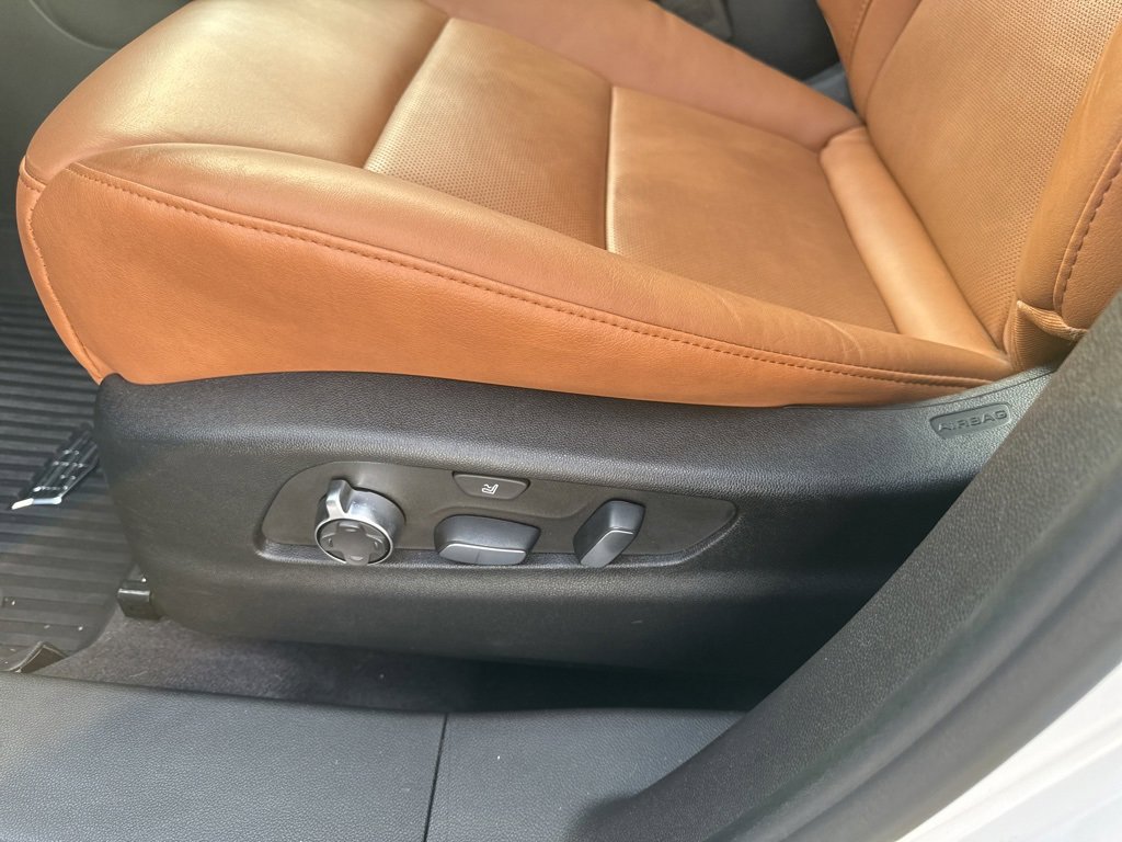 Used 2023 Cadillac XT4 Sport image 9