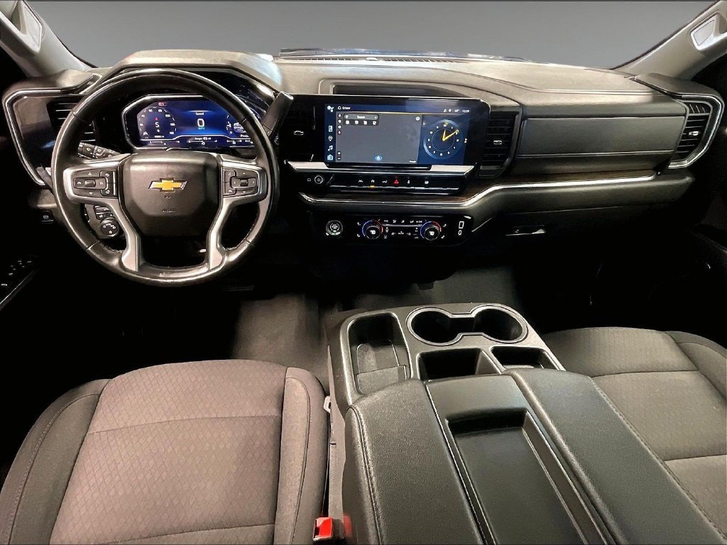 Used 2024 Chevrolet Silverado 1500 LT AWD/4WD image 21