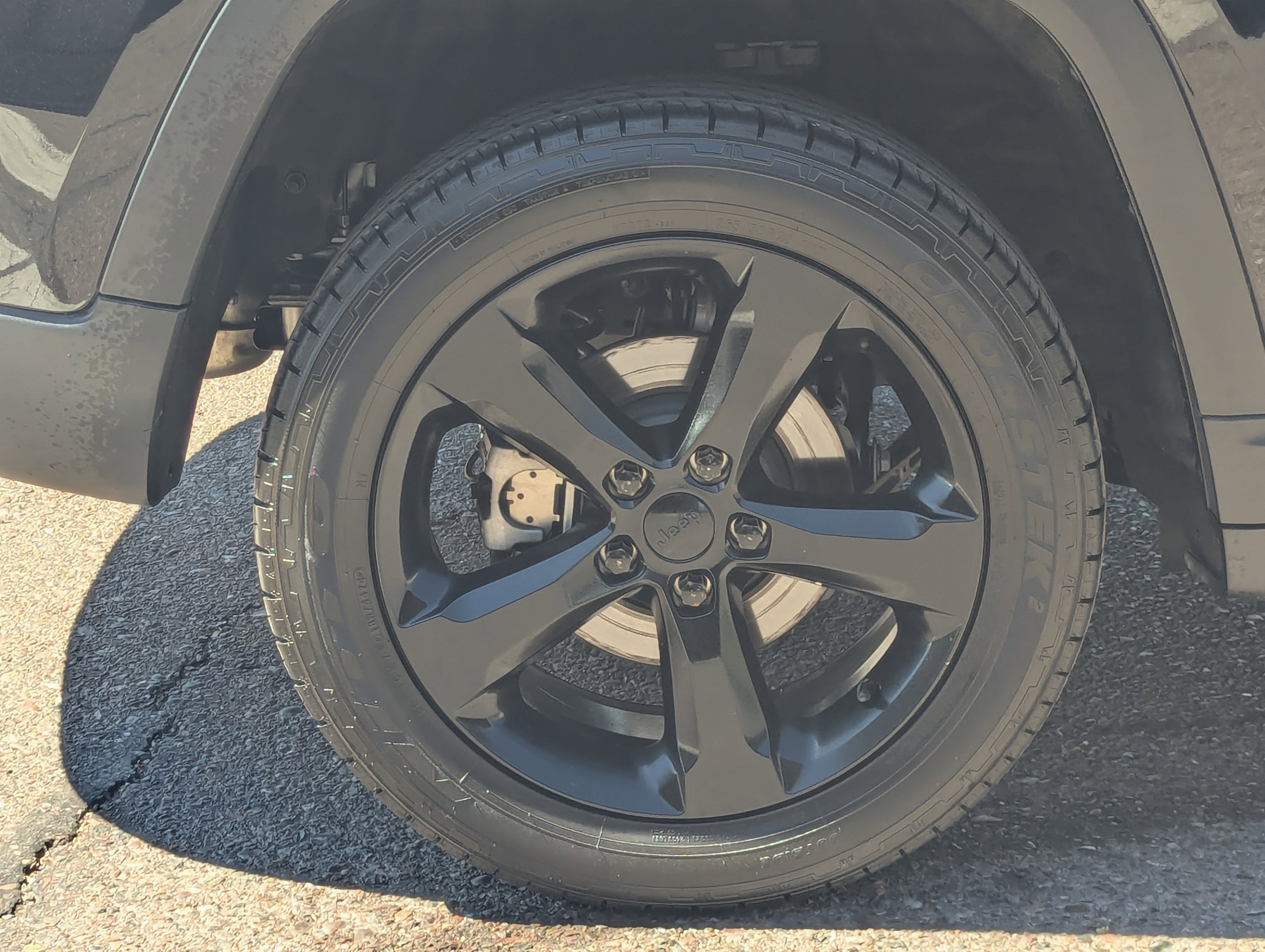 Used 2023 Jeep Grand Cherokee Altitude image 7