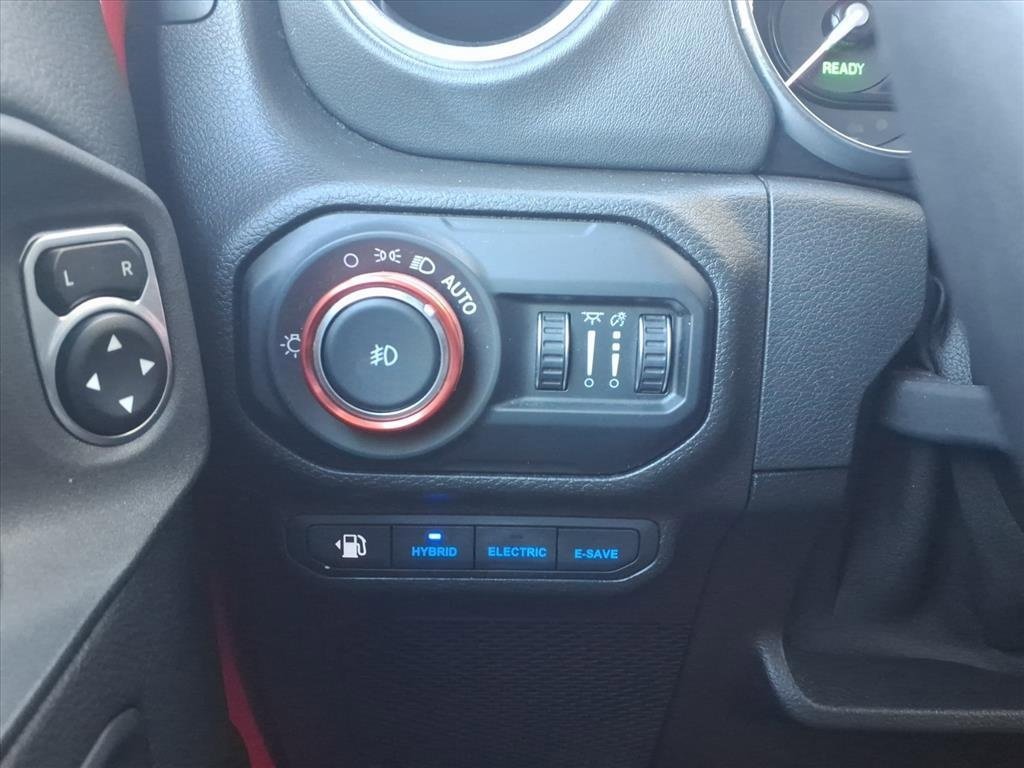 Used 2021 Jeep Wrangler Unlimited Sahara w/ Cold Weather Group image 14