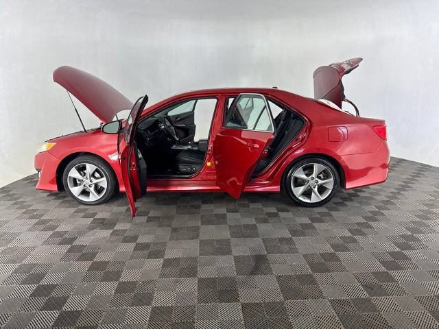 Used 2012 Toyota Camry SE FWD image 9