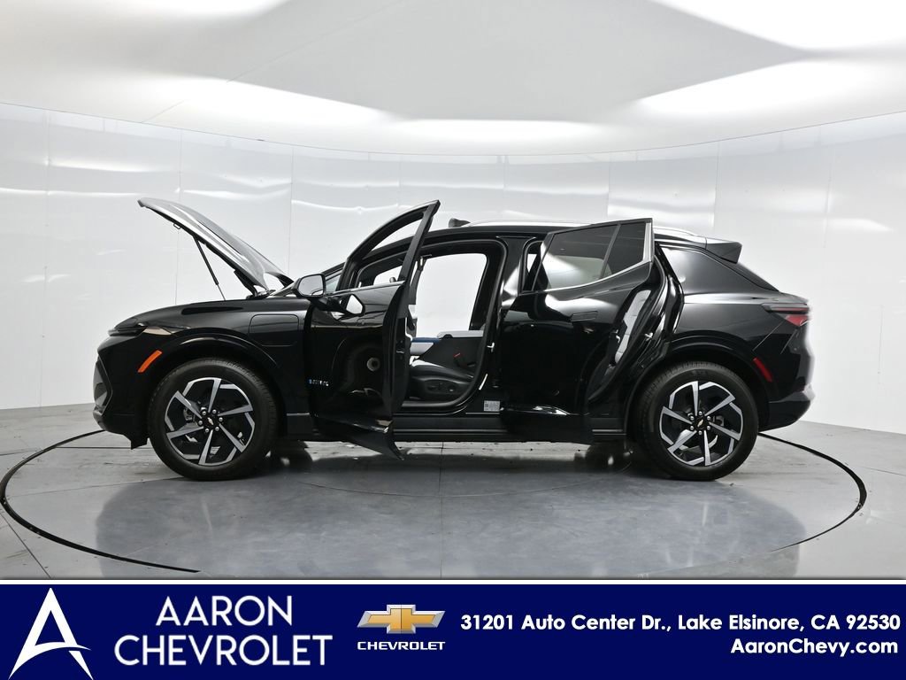 New 2025 Chevrolet Equinox EV LT w/ Convenience Package image 41