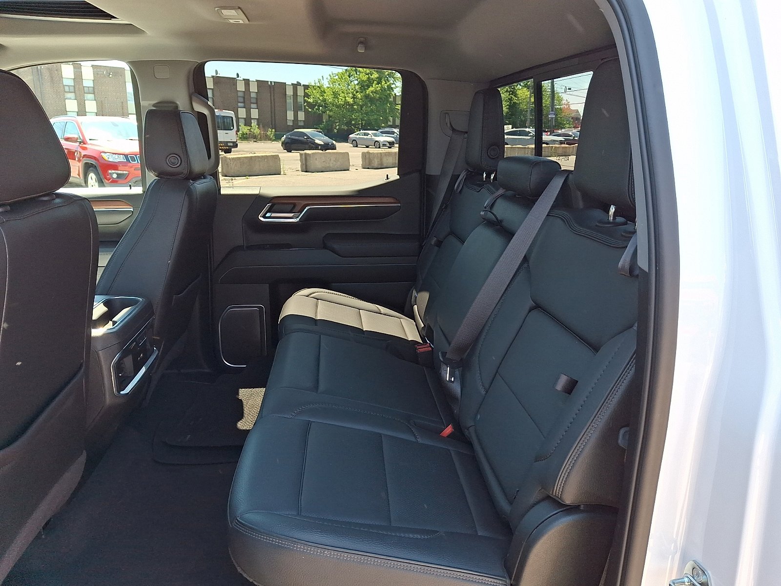 Used 2023 GMC Sierra 1500 Denali w/ Denali Reserve Package AWD/4WD image 10
