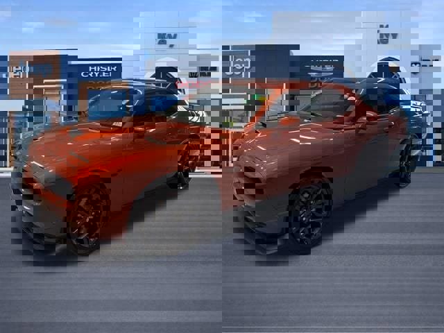 Used 2023 Dodge Challenger R/T w/ Plus Package image 2