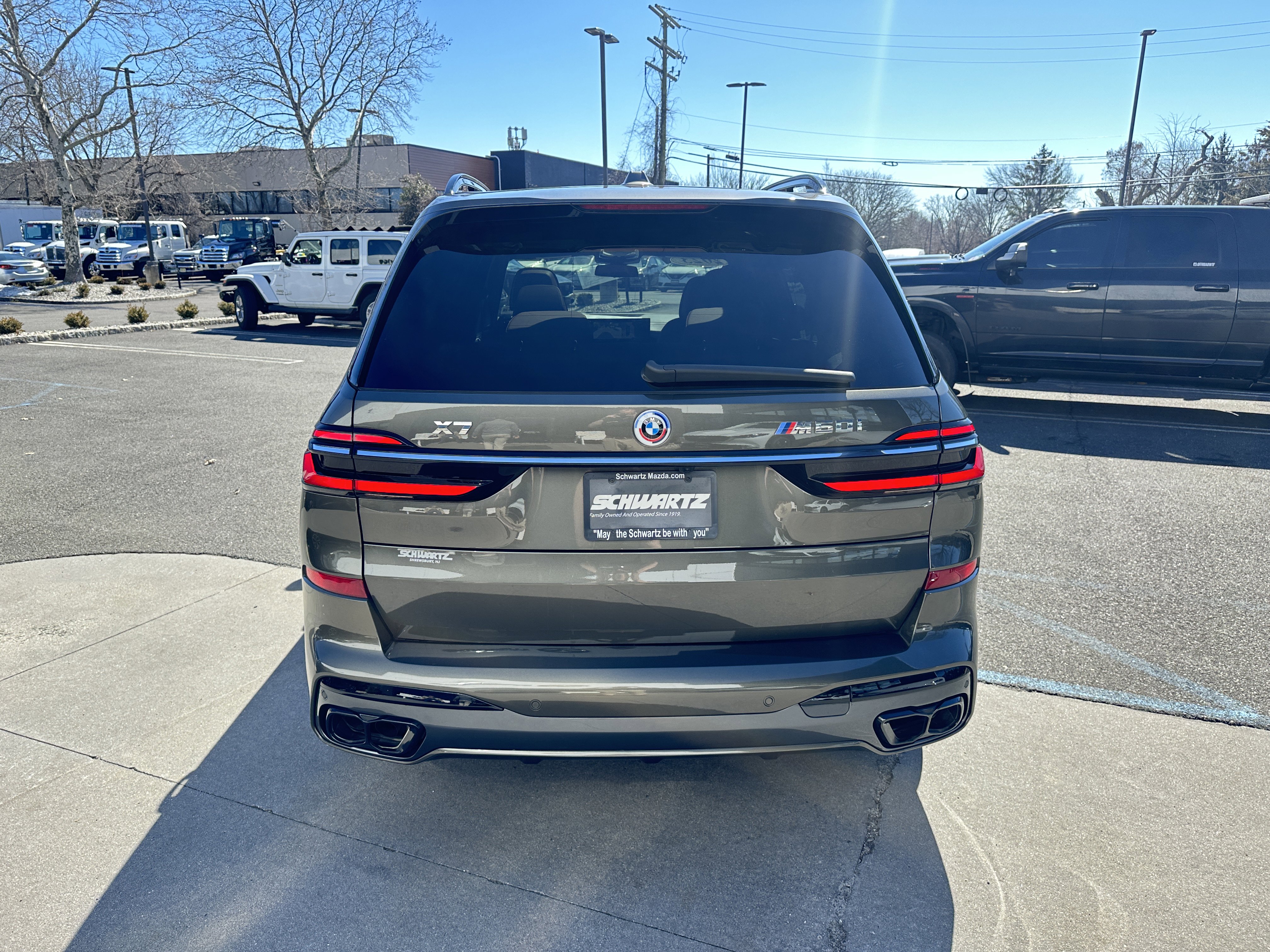 Used 2023 BMW X7 M60i w/ Executive Package image 7