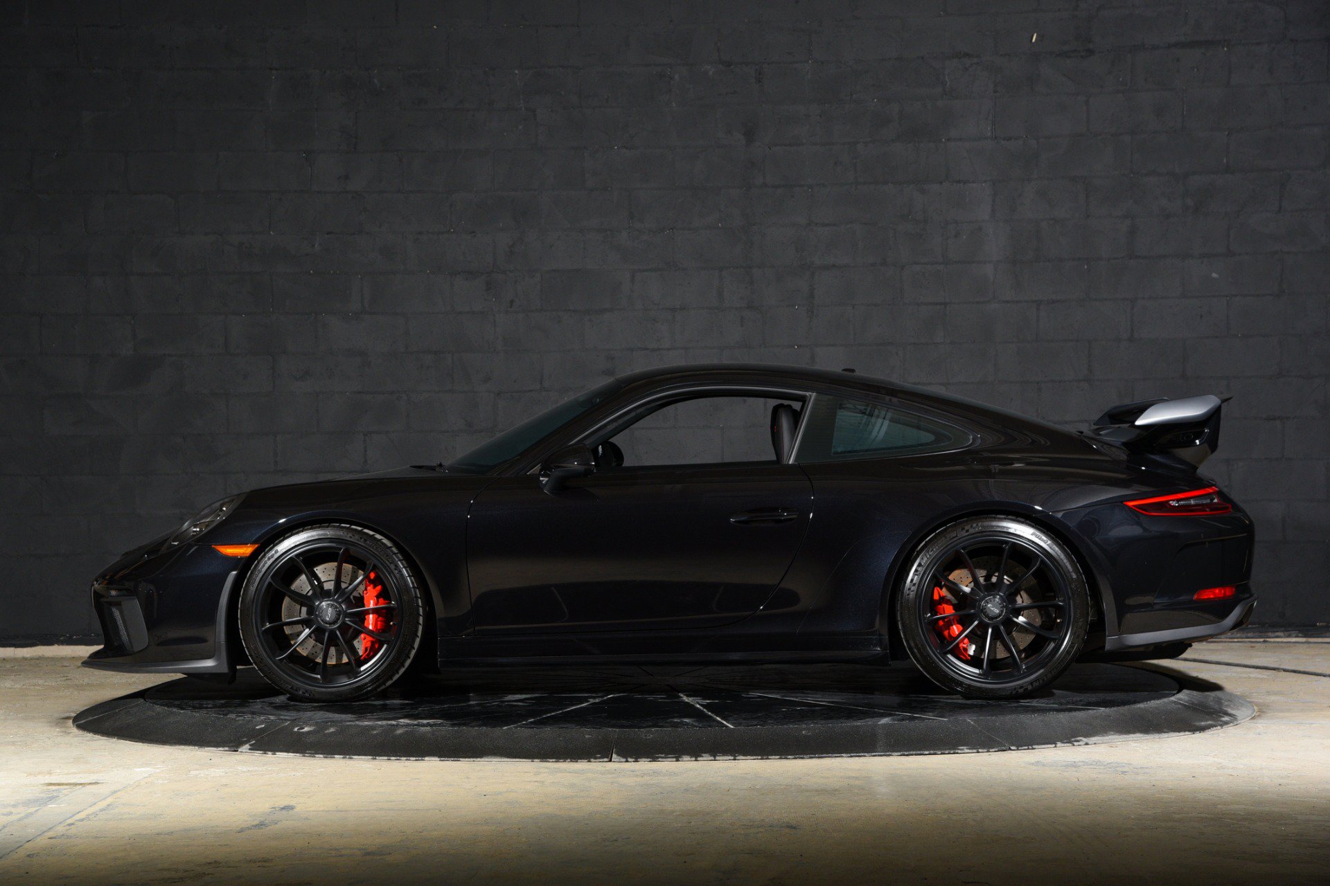 Used 2019 Porsche 911 GT3 RWD image 14