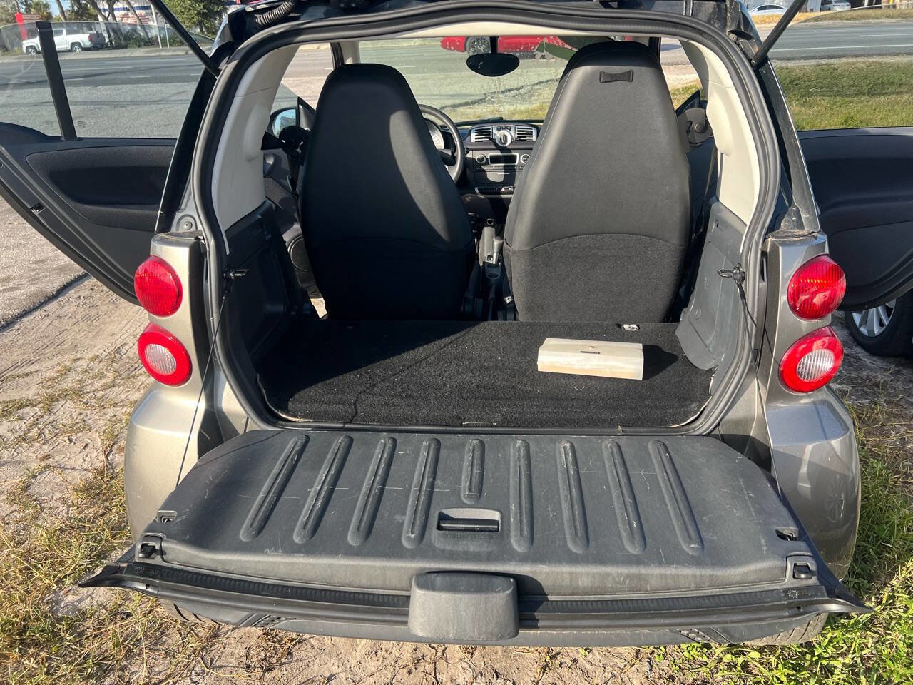 Used 2013 smart fortwo passion image 11