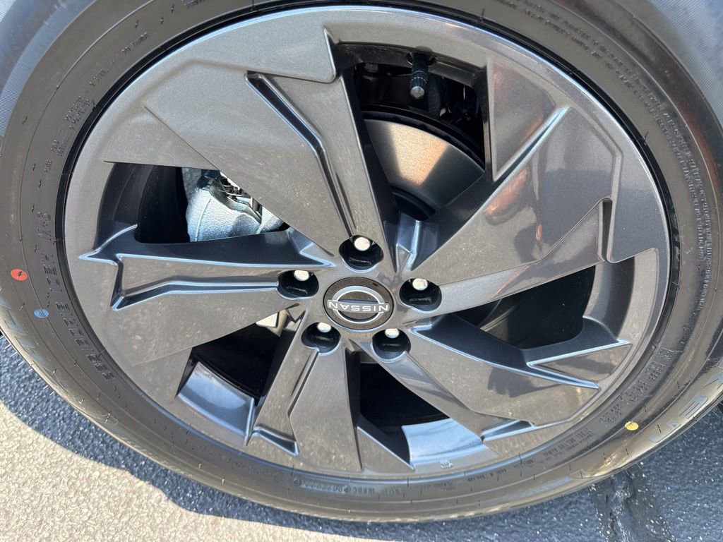 New 2026 Nissan Rogue SV FWD image 9