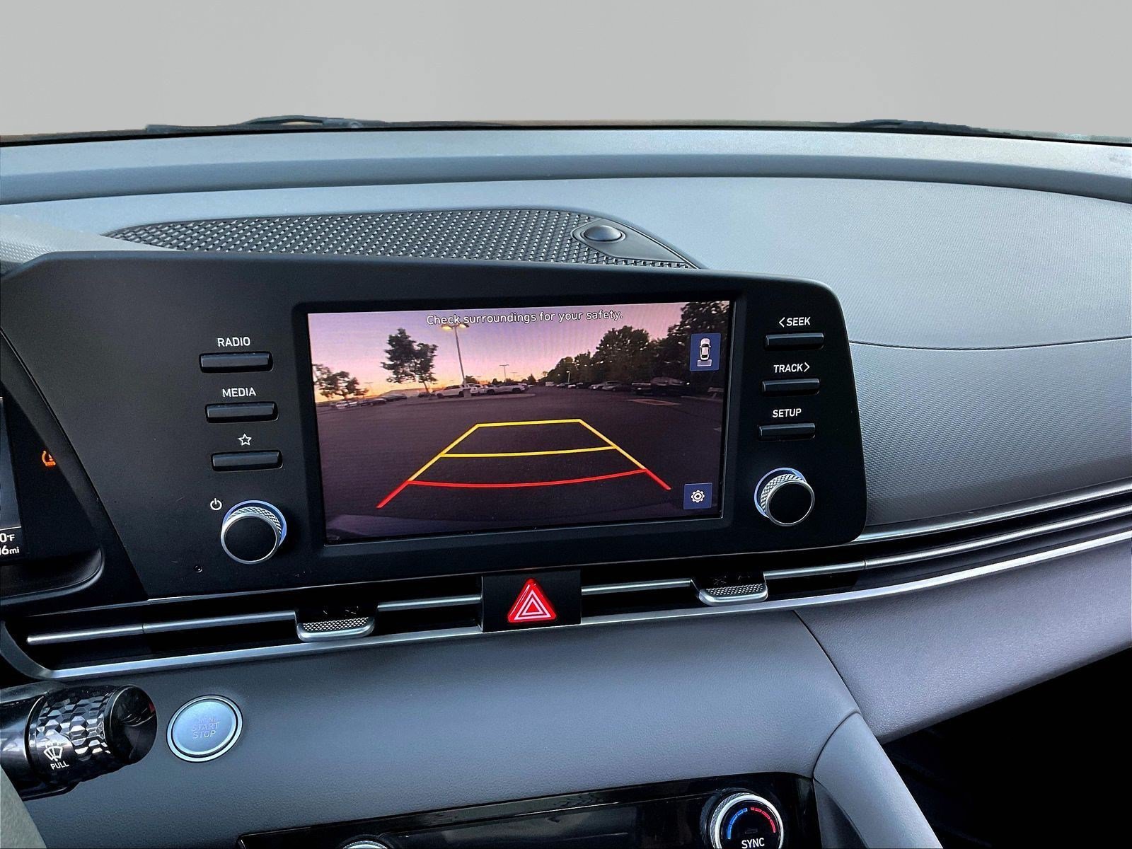 Used 2023 Hyundai Elantra SEL FWD image 13