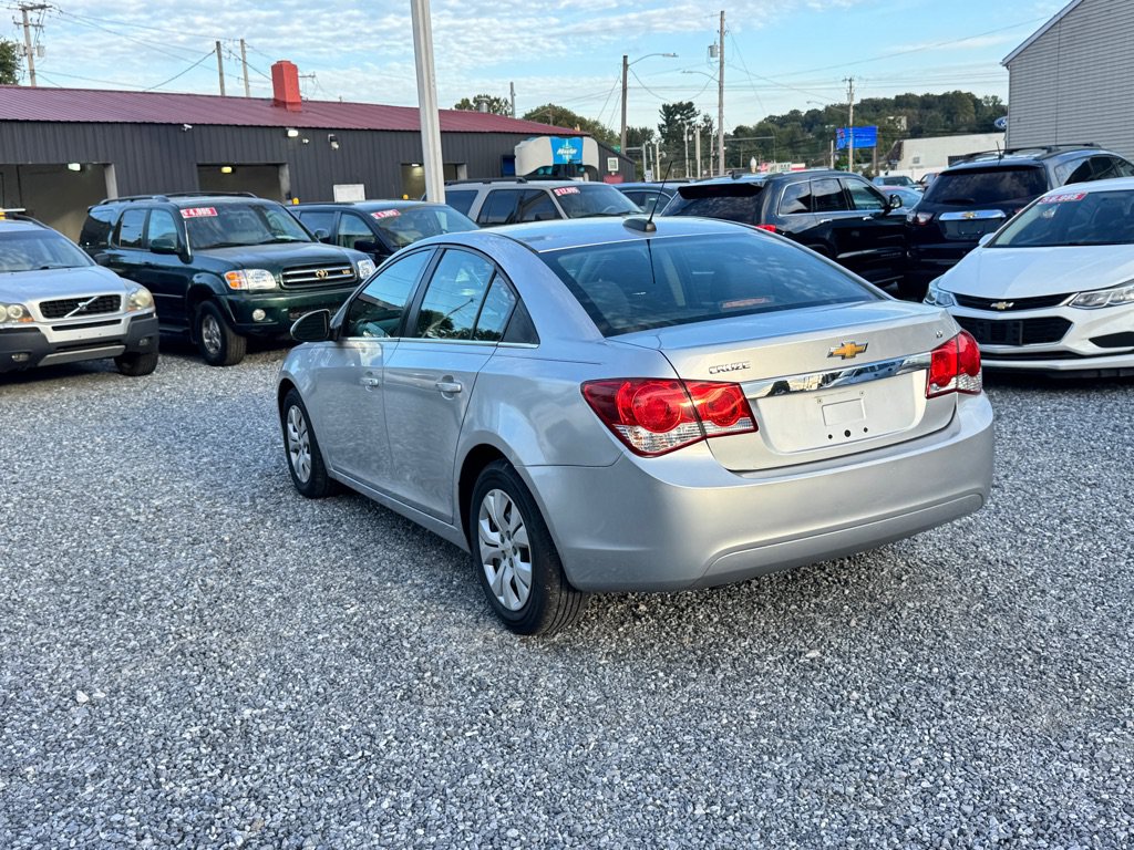 Used 2016 Chevrolet Cruze LT FWD image 11