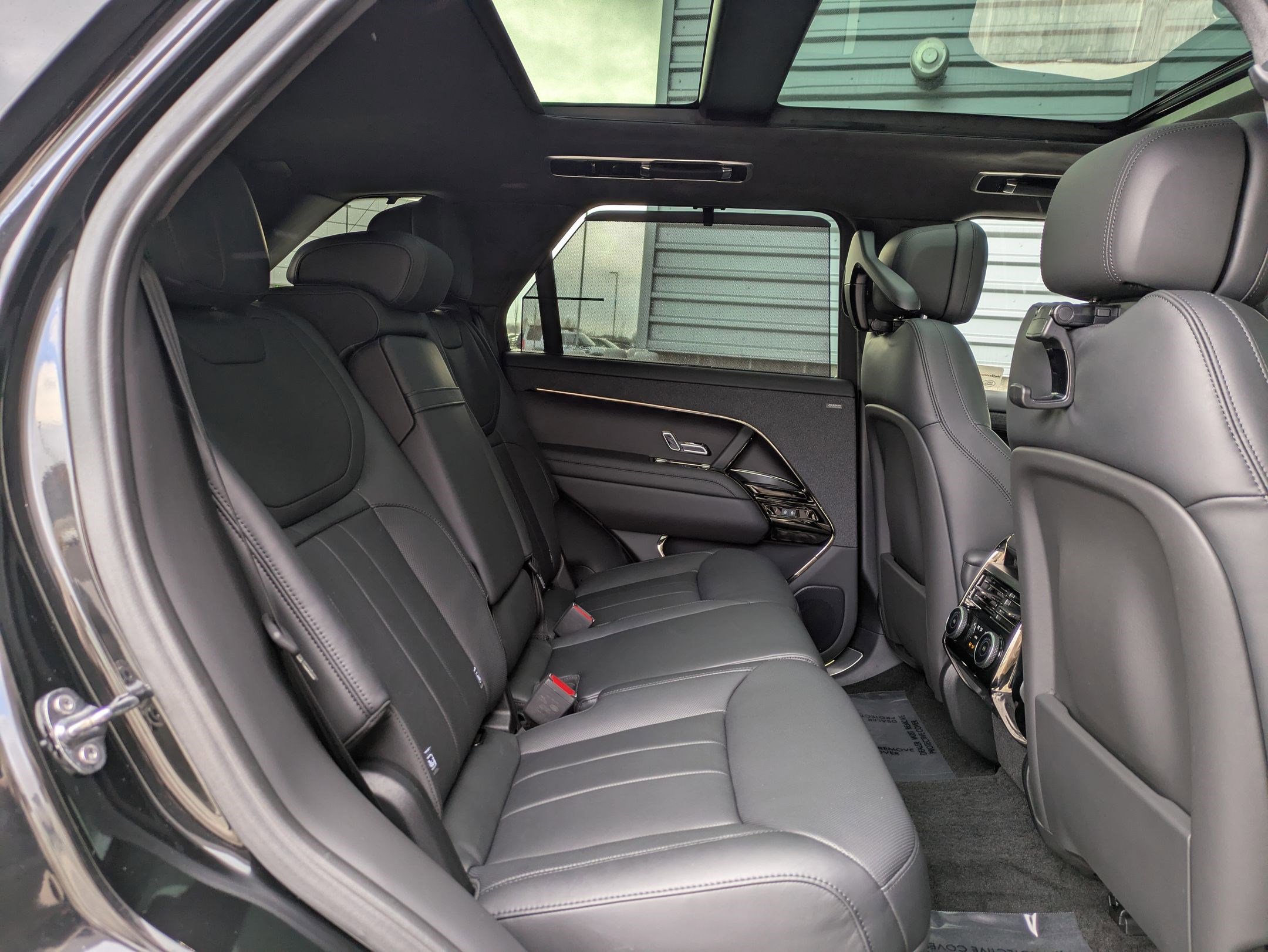 Used 2025 Land Rover Range Rover Sport Autobiography image 29