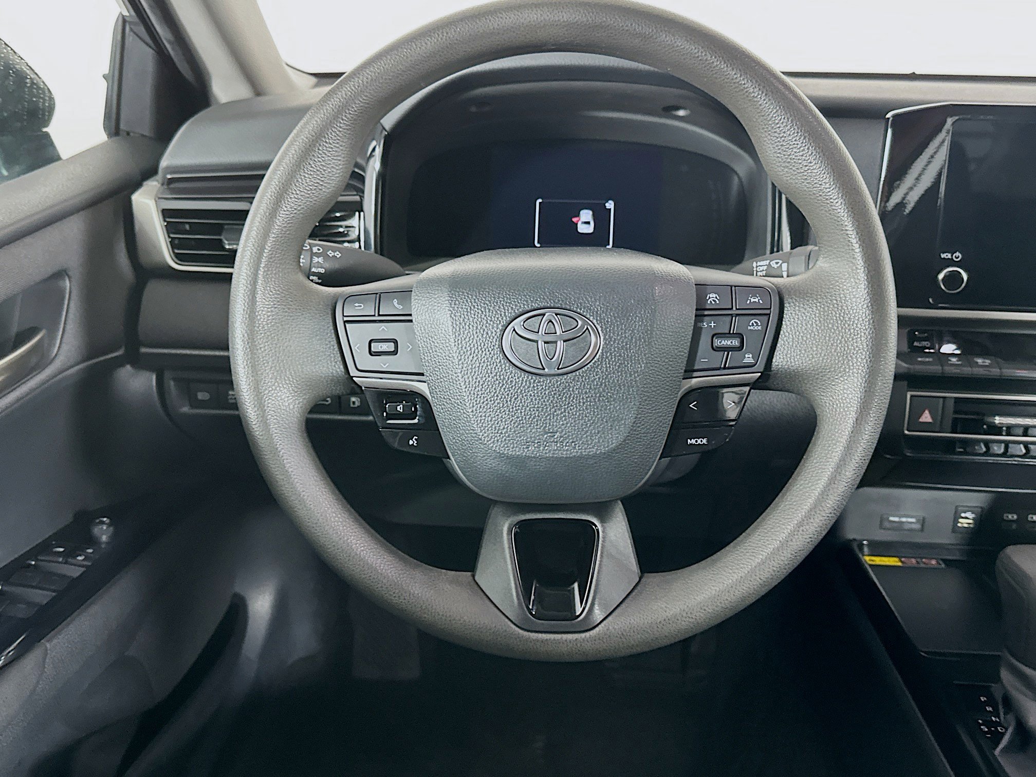 Used 2025 Toyota Camry LE image 18