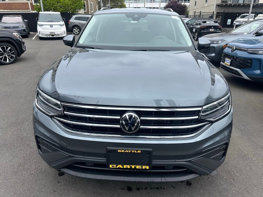 Certified 2023 Volkswagen Tiguan SE AWD/4WD image 2