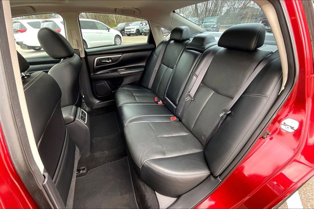 Used 2016 Nissan Altima 2.5 SL w/ Moonroof Package image 26
