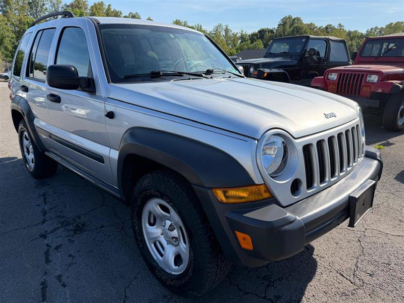 Used 2007 Jeep Liberty Sport AWD/4WD image 9