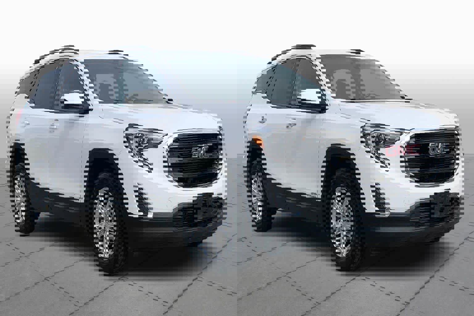 Used 2020 GMC Terrain SLE w/ Driver Convenience Package image 3