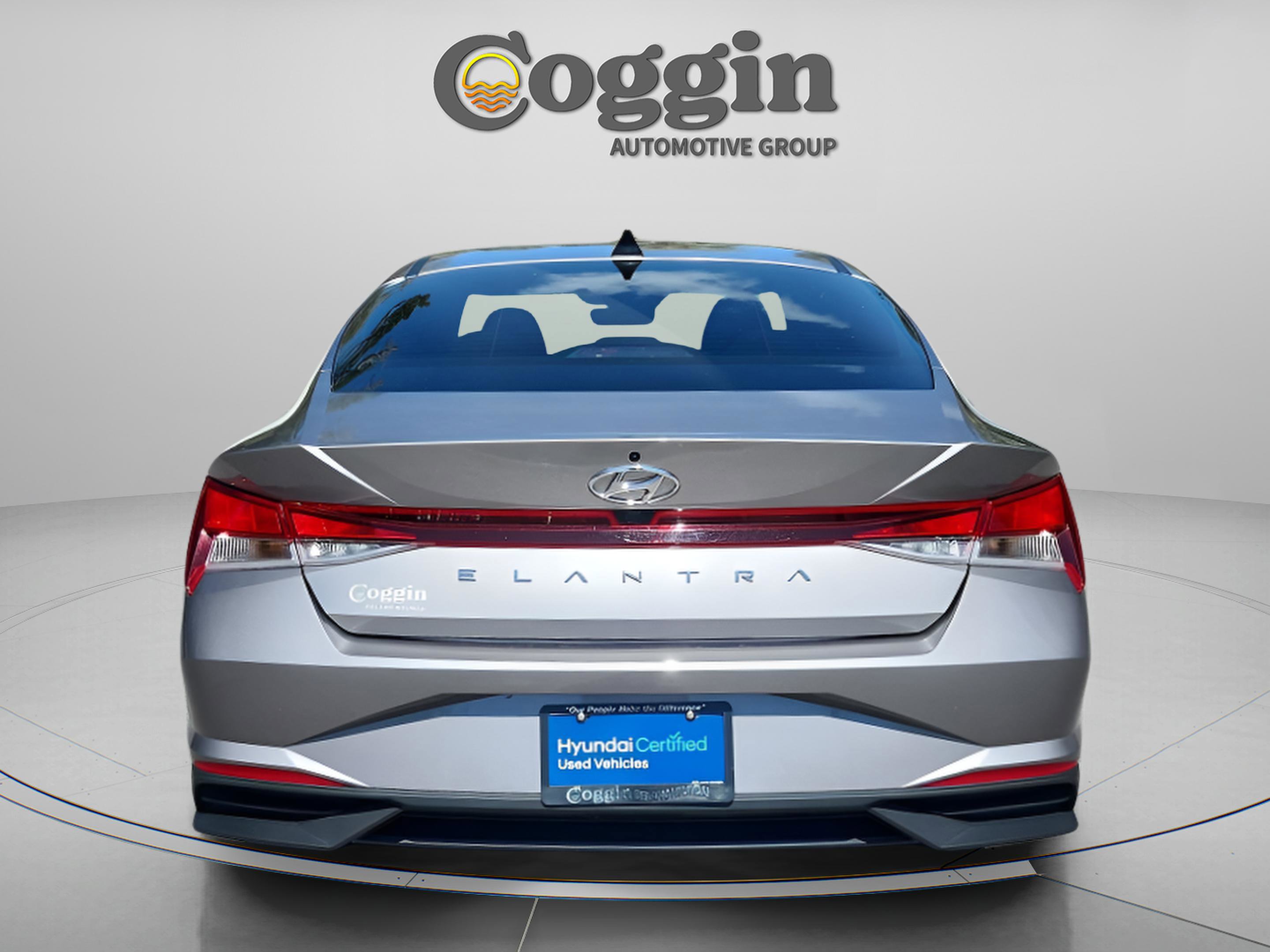 Used 2023 Hyundai Elantra SEL w/ Convenience Package image 4