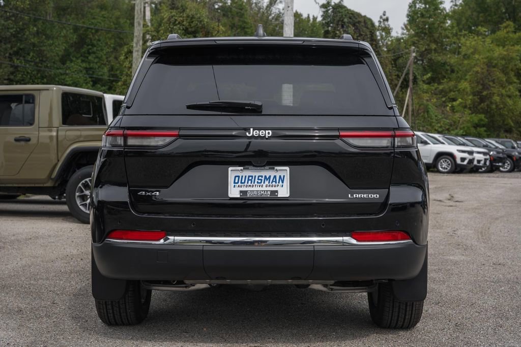 New 2025 Jeep Grand Cherokee Laredo X w/ Luxury Tech Group I image 5