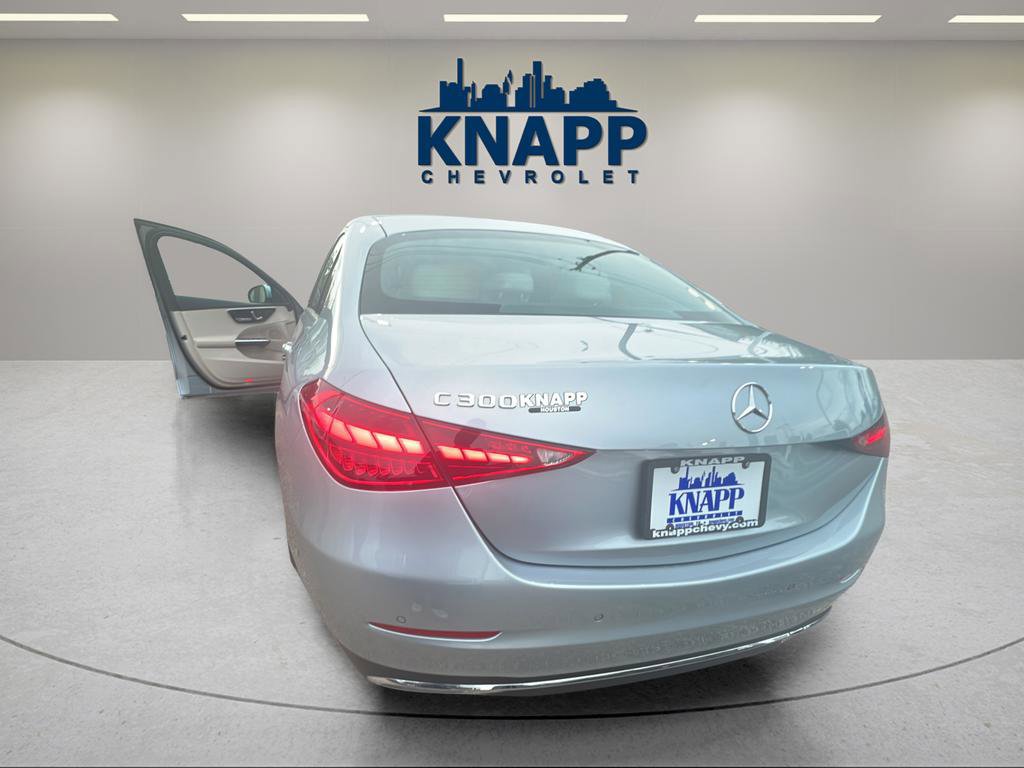 Used 2025 Mercedes-Benz C 300 Sedan image 4