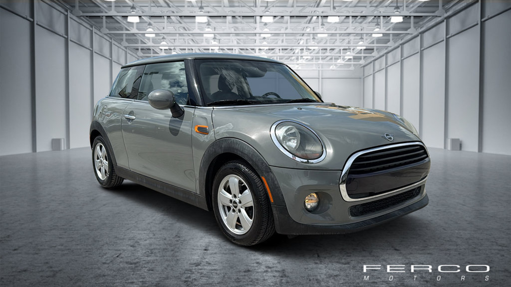Used 2019 MINI Cooper 2-Door Hardtop w/ Signature Upholstery Package FWD image 7