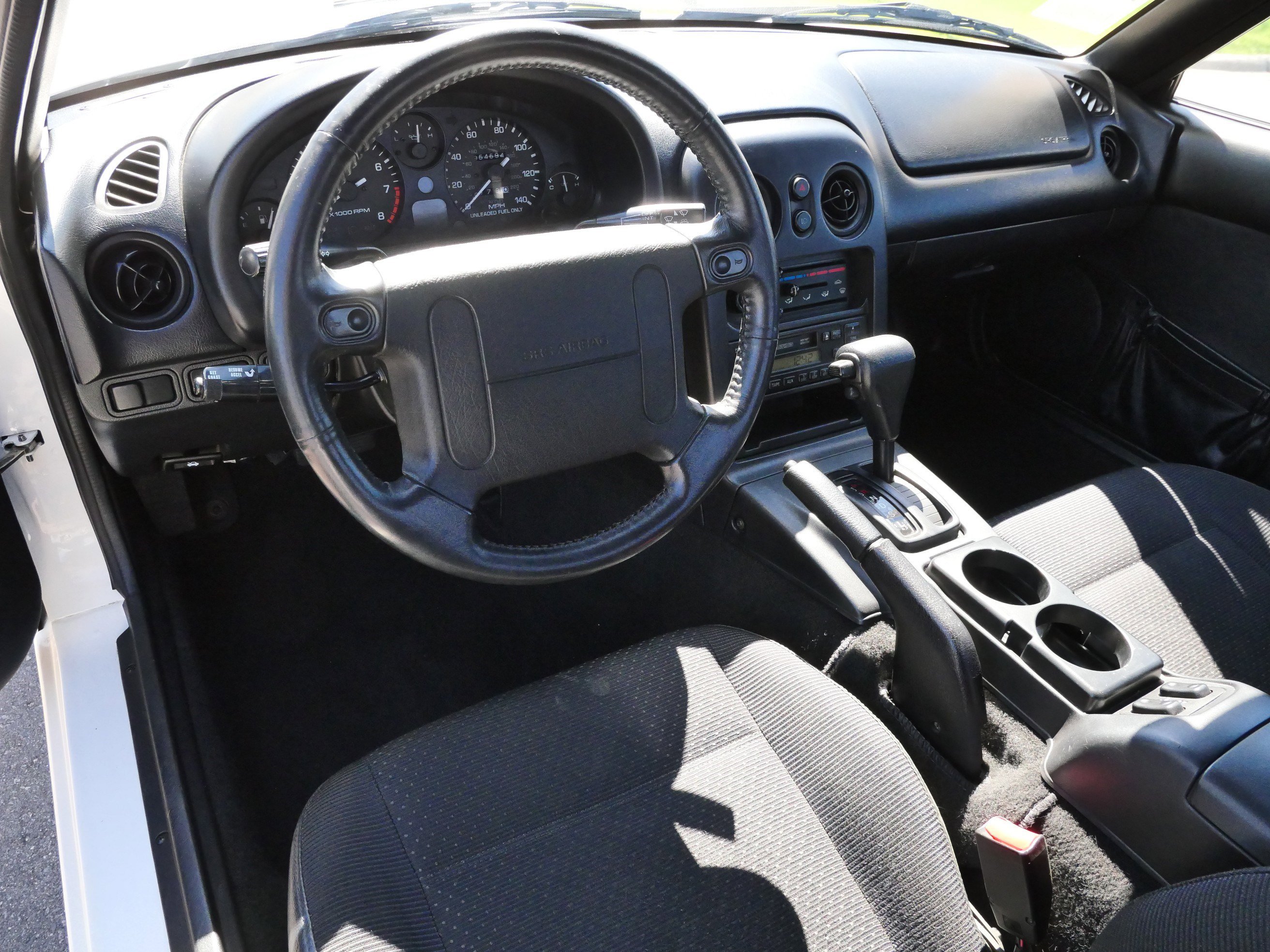 Used 1997 MAZDA MX-5 Miata RWD image 9
