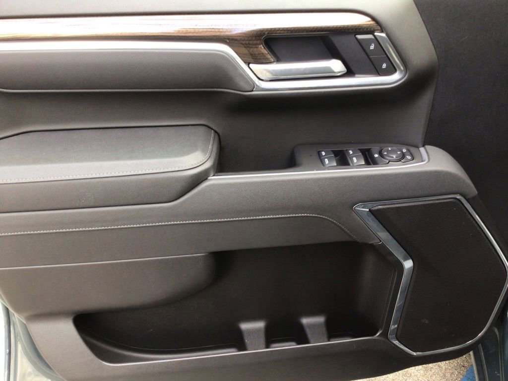 Used 2025 Chevrolet Silverado 1500 LT image 24