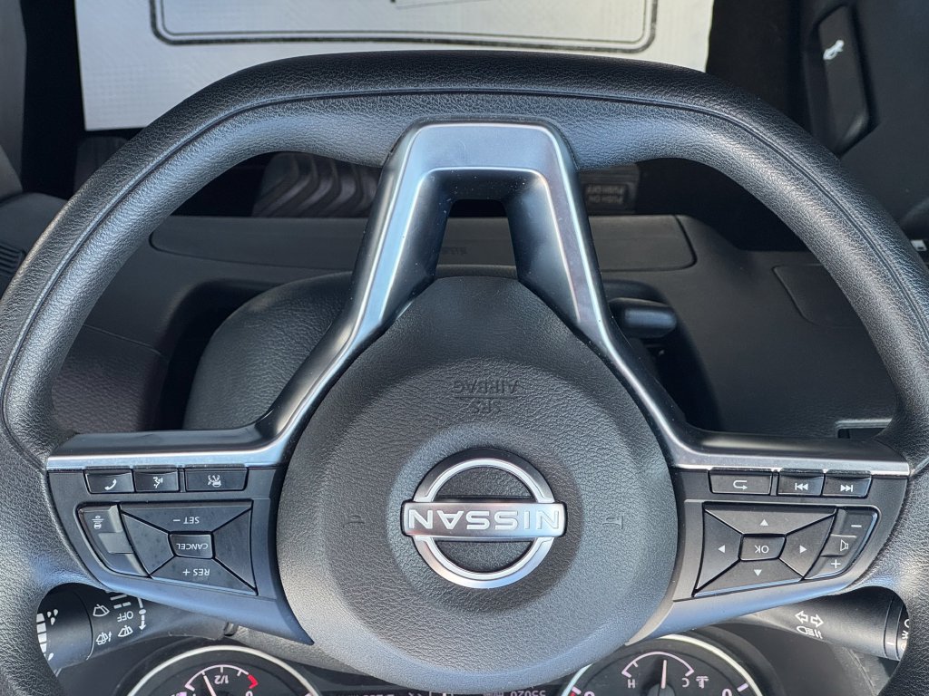 Used 2024 Nissan Sentra SV FWD image 20