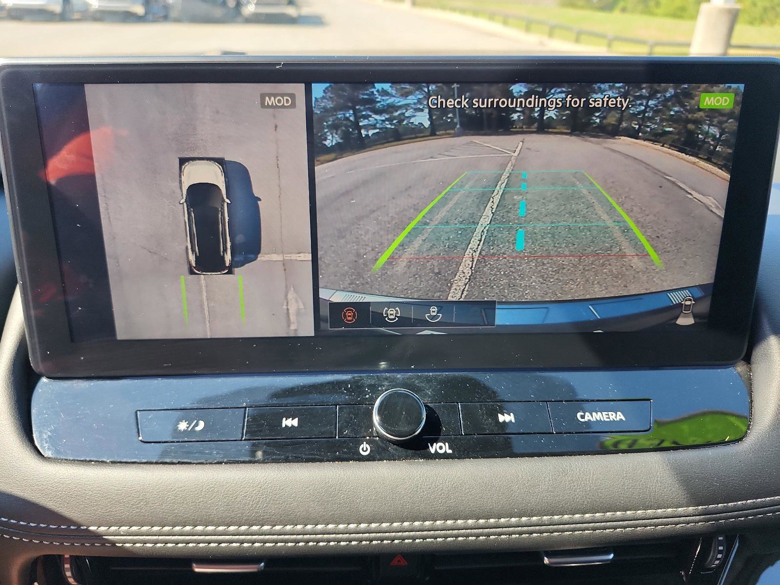 Used 2024 Nissan Rogue SL w/ SL Premium Package image 16