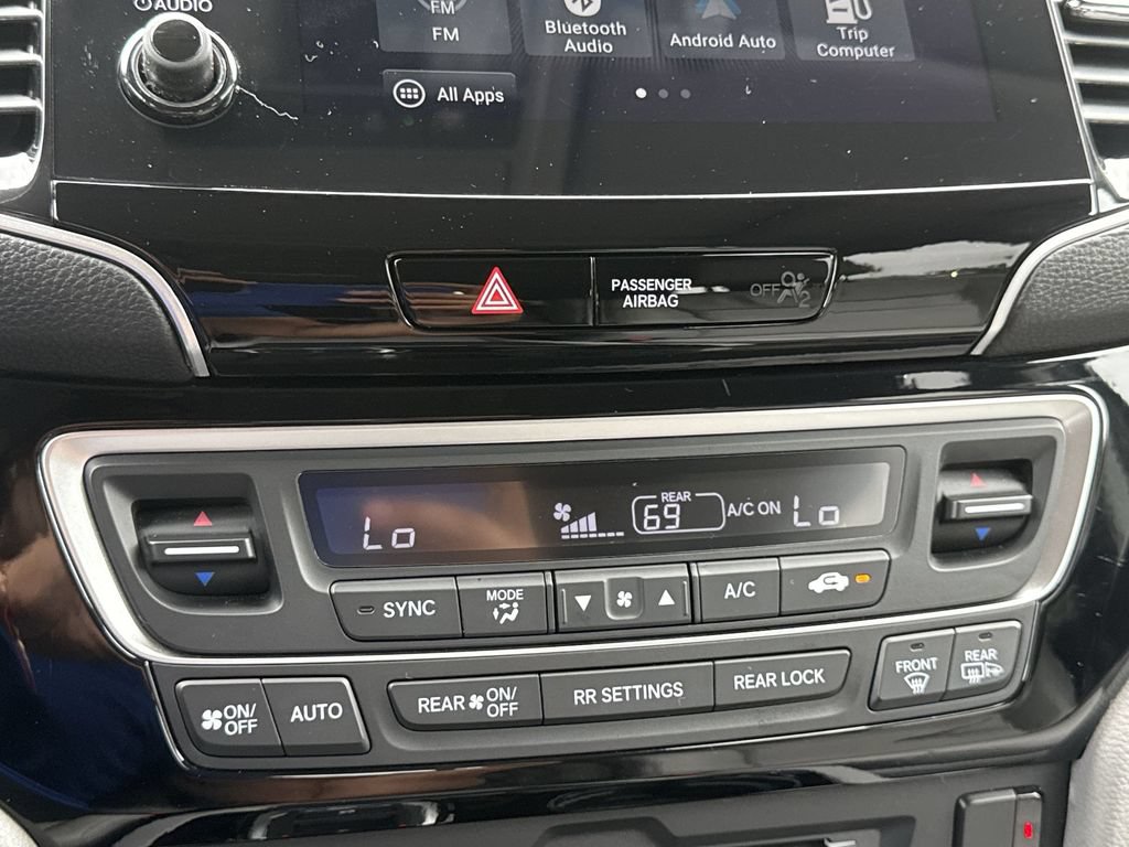Used 2021 Honda Pilot Touring image 17