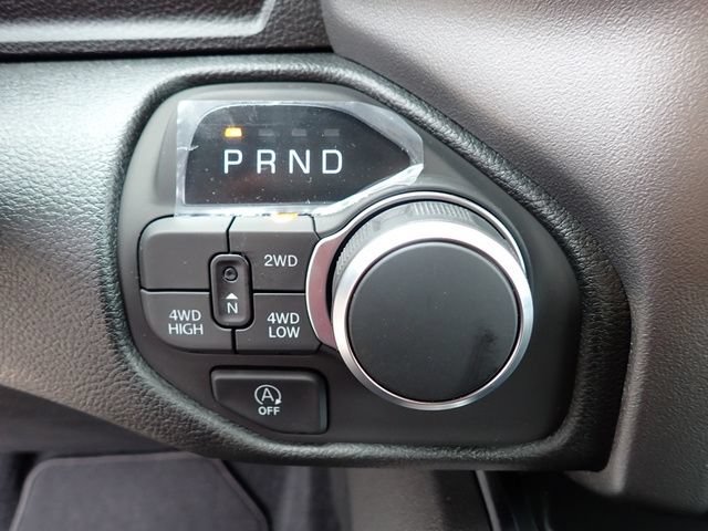 New 2026 RAM 1500 Express AWD/4WD image 19