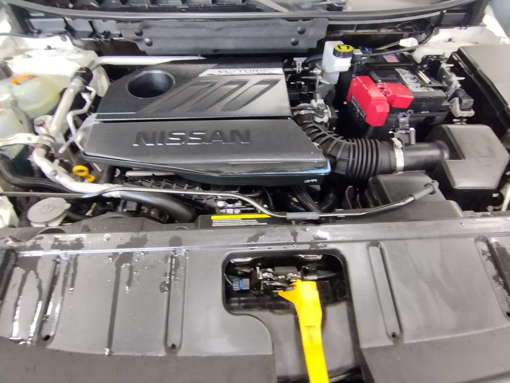 Used 2023 Nissan Rogue S AWD/4WD image 8