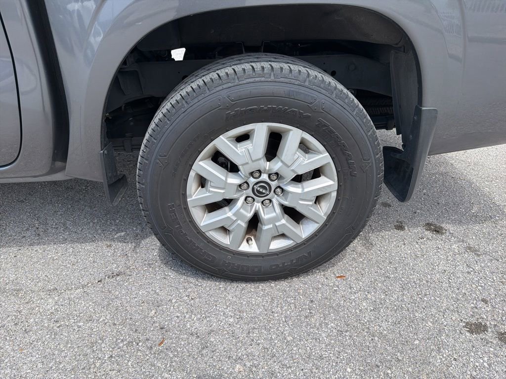 Used 2022 Nissan Frontier SV image 9
