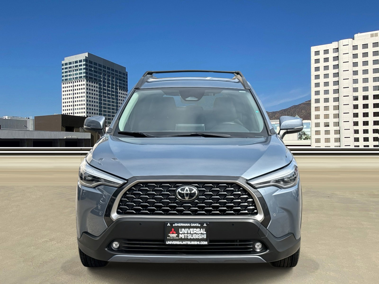 Used 2023 Toyota Corolla Cross XLE image 2