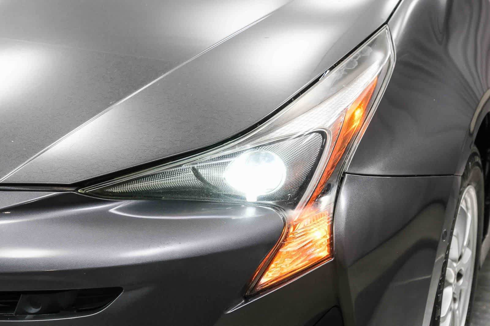 Used 2017 Toyota Prius Four w/ Advanced Technology Package FWD image 12