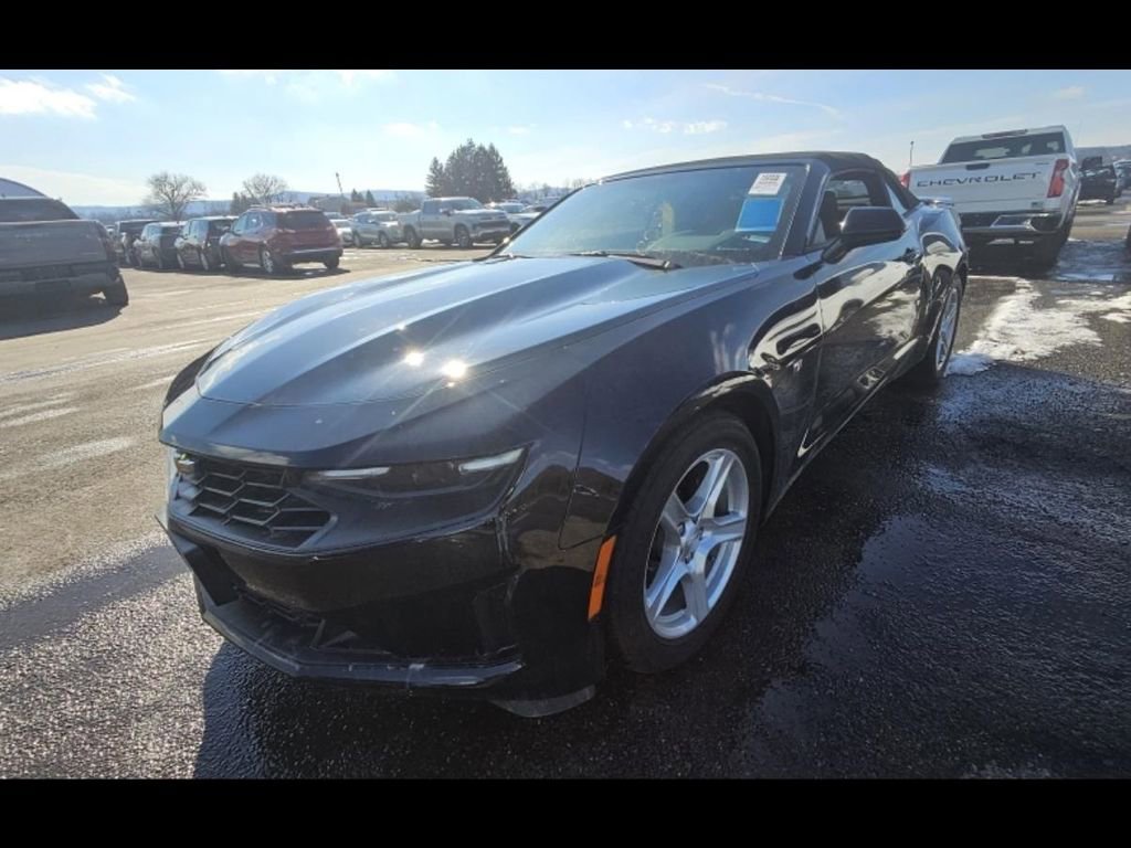 Used 2023 Chevrolet Camaro LT w/ Technology Package RWD image 3