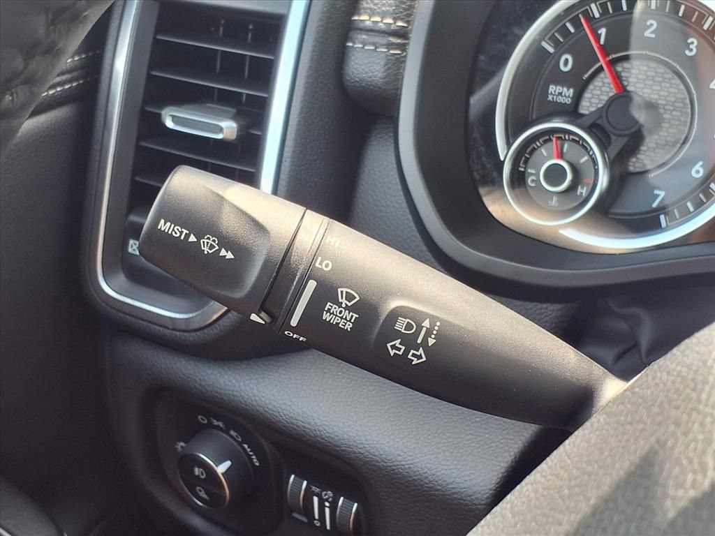 Used 2023 RAM 1500 Laramie AWD/4WD image 18