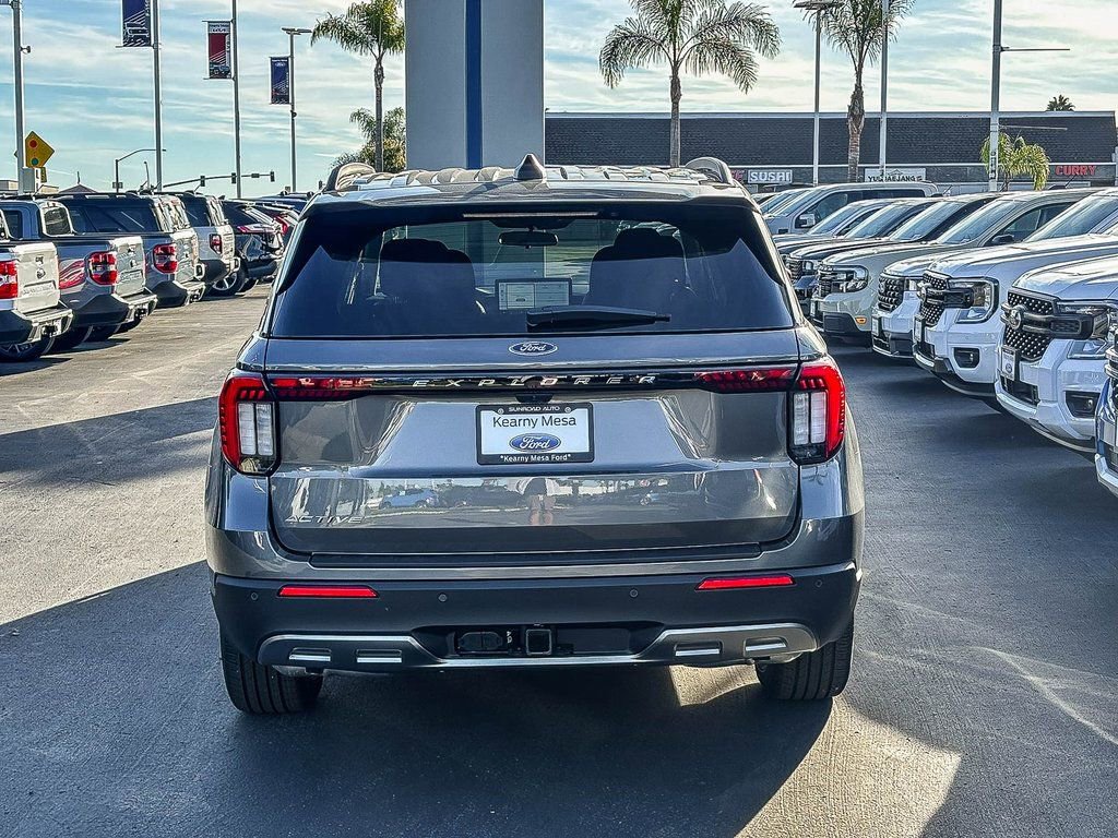 New 2026 Ford Explorer Active w/ Active Comfort Package image 5
