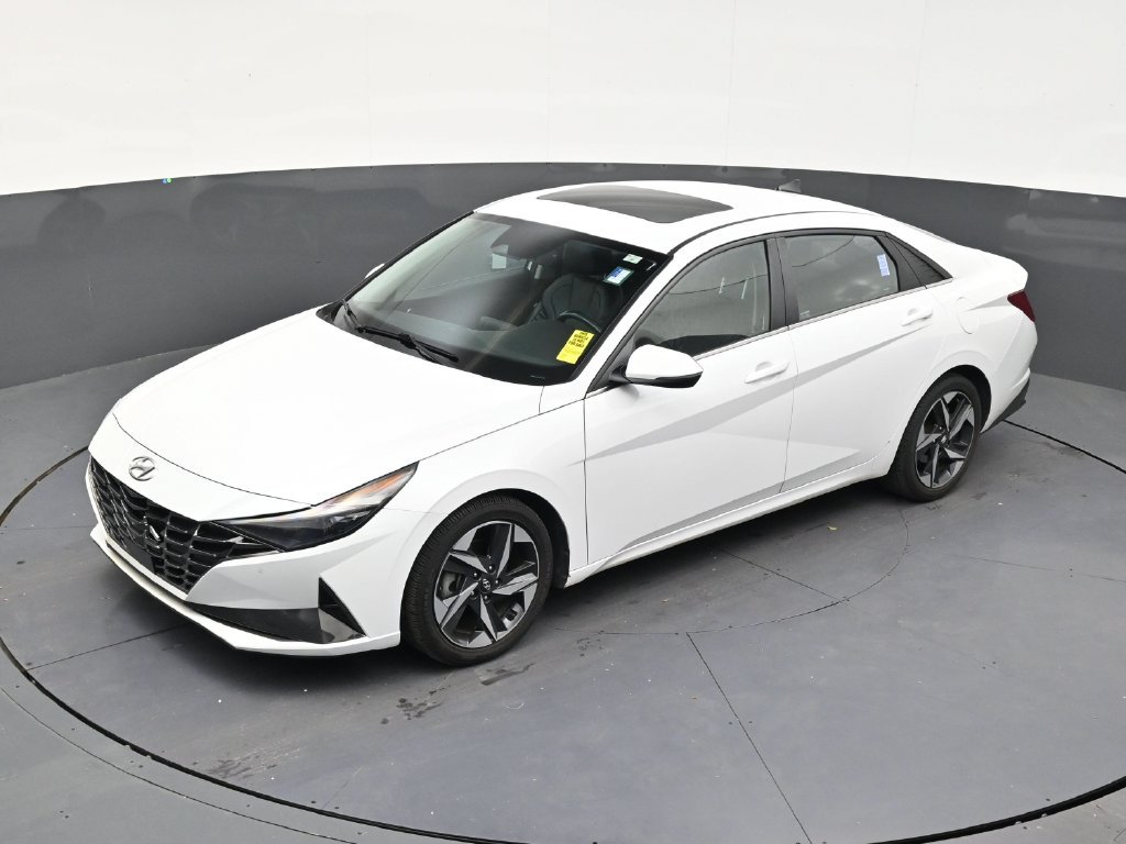Used 2022 Hyundai Elantra Limited w/ Cargo Package FWD image 11