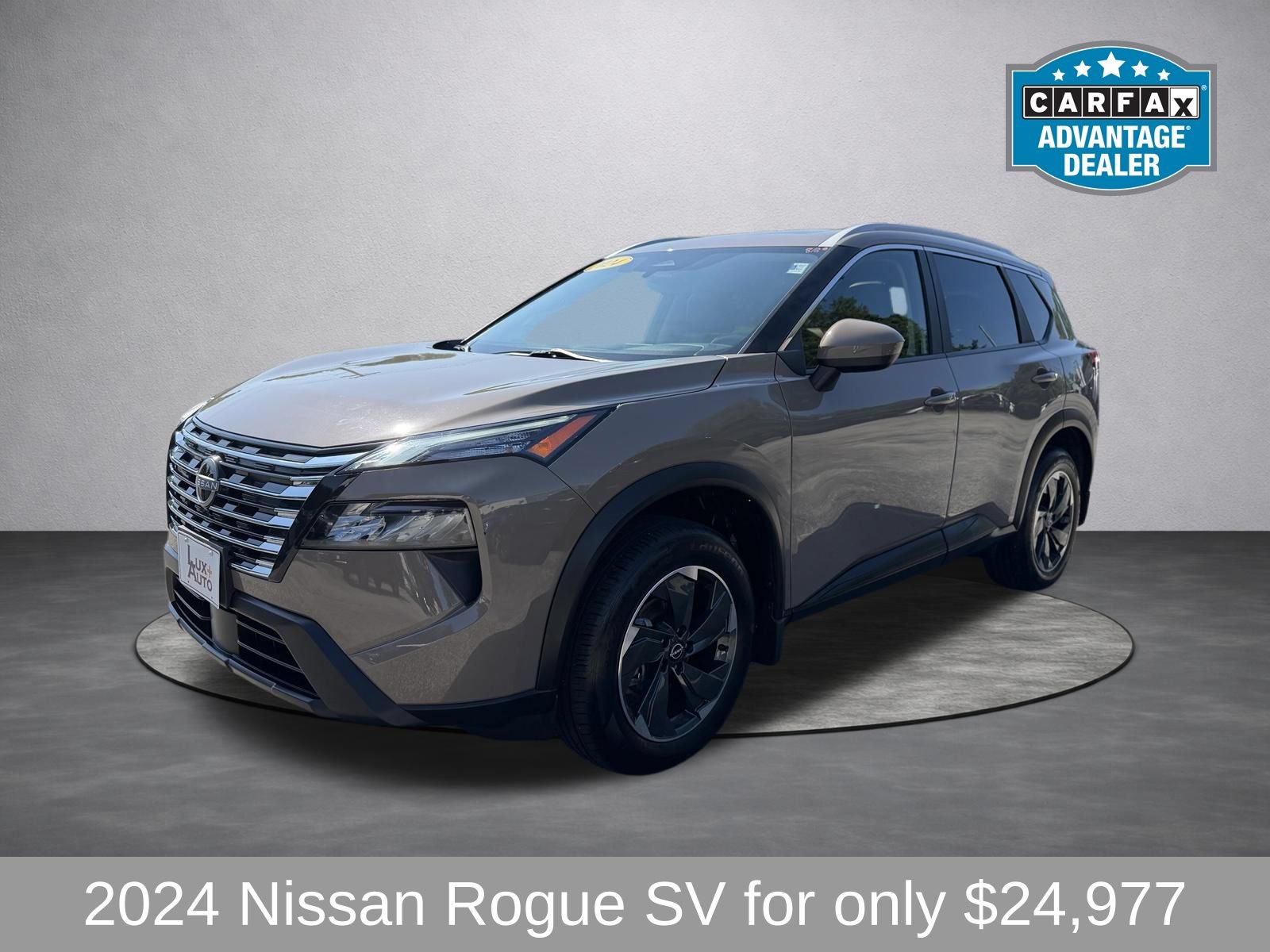 Used 2024 Nissan Rogue SV w/ SV Premium Package AWD/4WD image 4