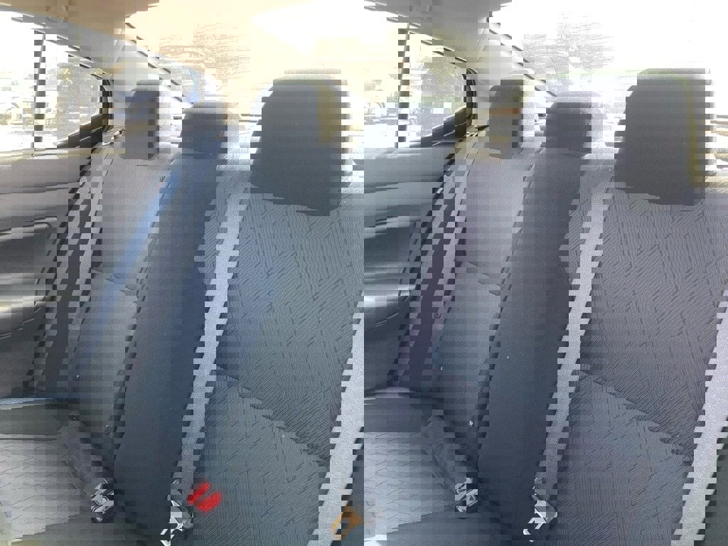 Used 2025 Nissan Versa SV image 10