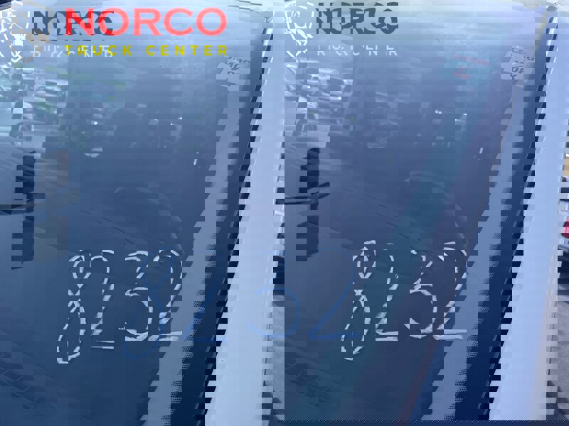 Used 2020 Ford Transit 350 XL image 32