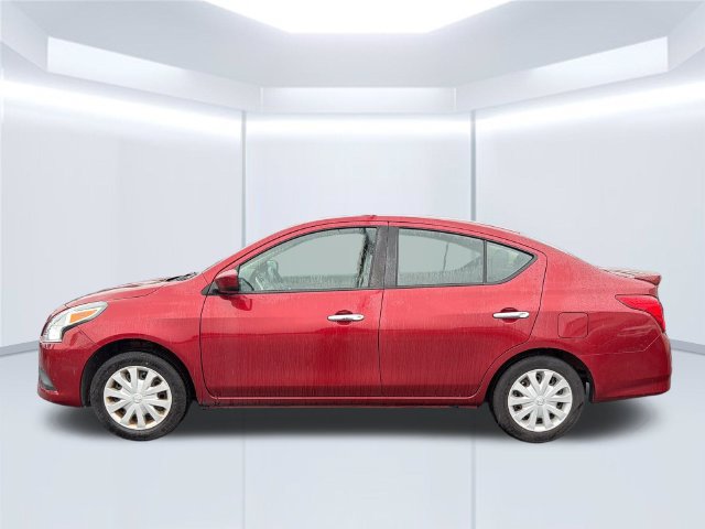 Used 2019 Nissan Versa SV FWD image 2