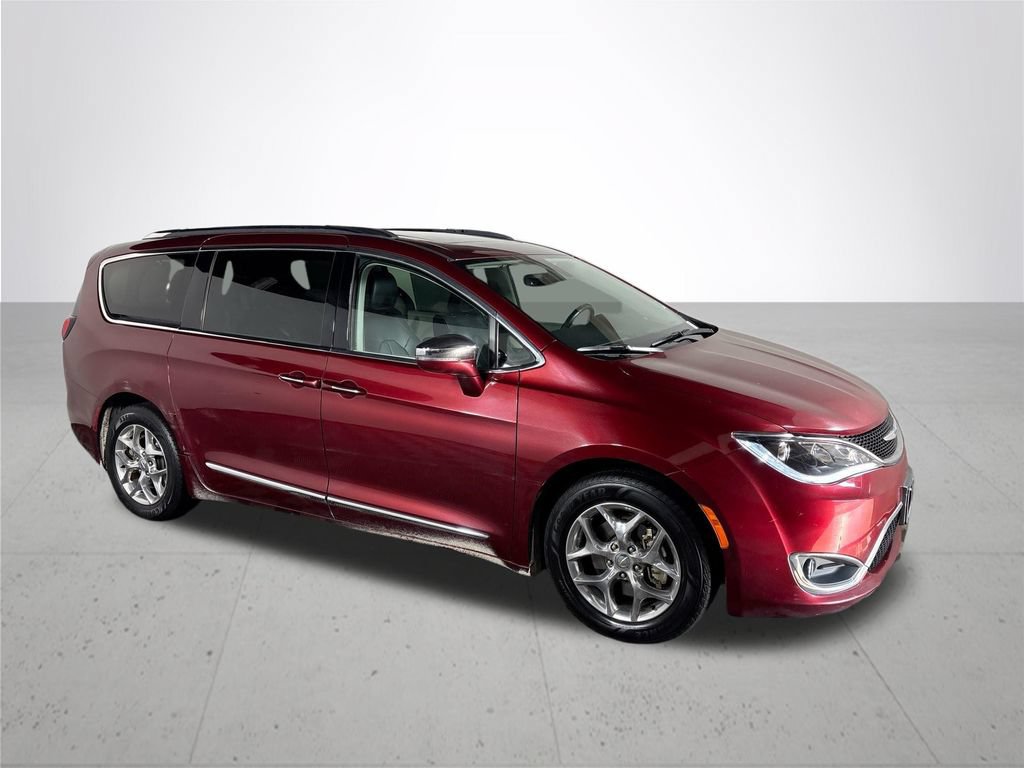 Used 2018 Chrysler Pacifica Limited FWD image 4