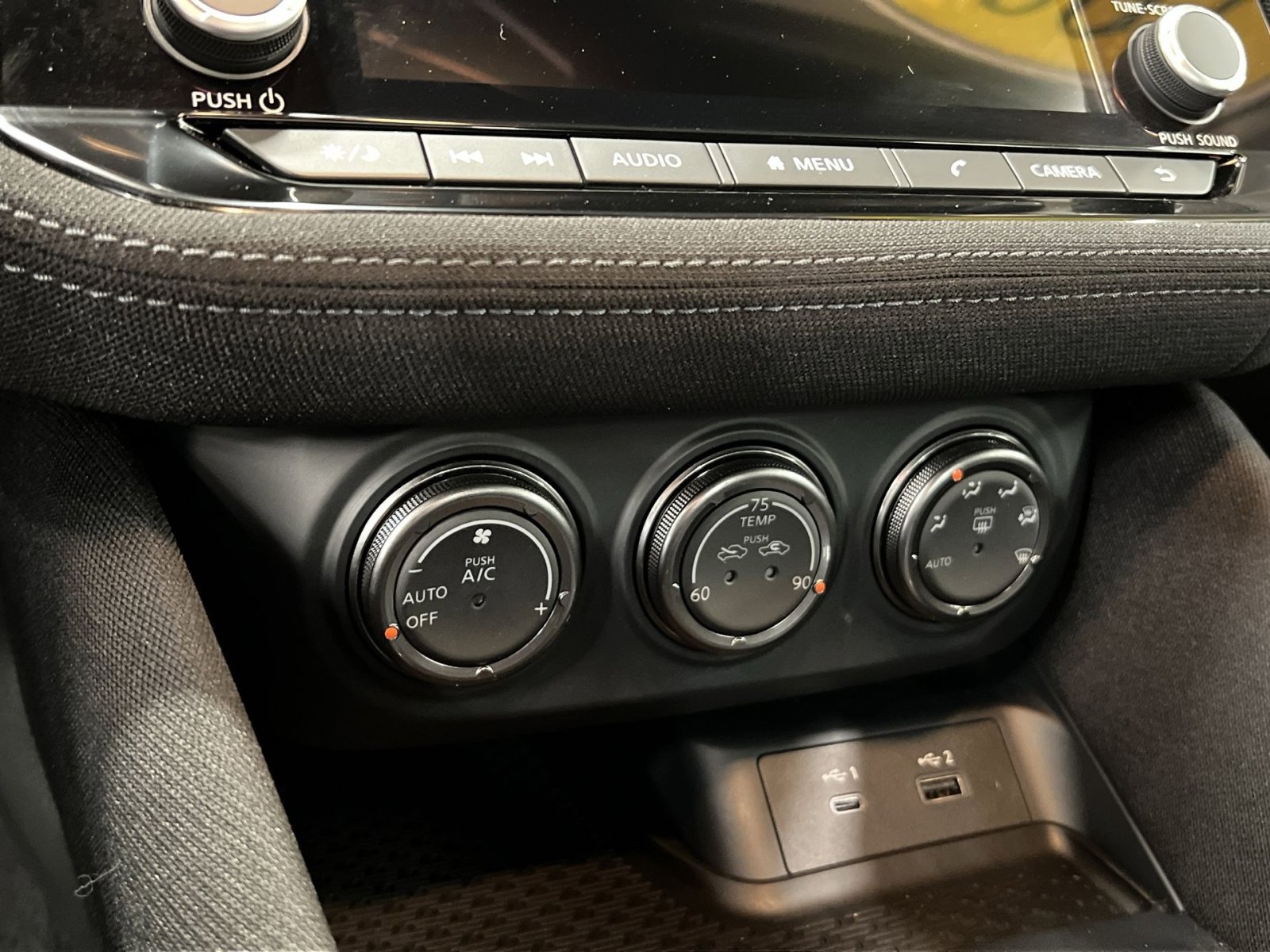 Used 2025 Nissan Z Sport w/ Floor Mat Package image 17